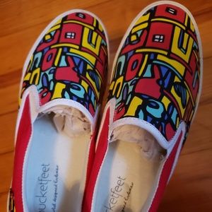 Bucketfeet shoes 7.5